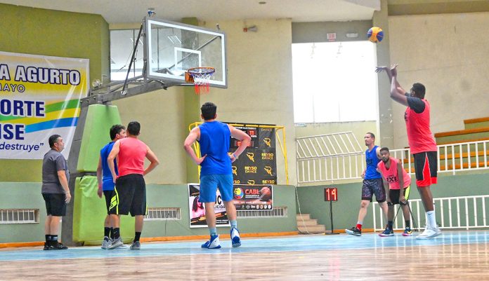 Equipo zamorano de baloncesto se consagró en Catamayo Equipo zamorano de baloncesto se consagró en Catamayo
