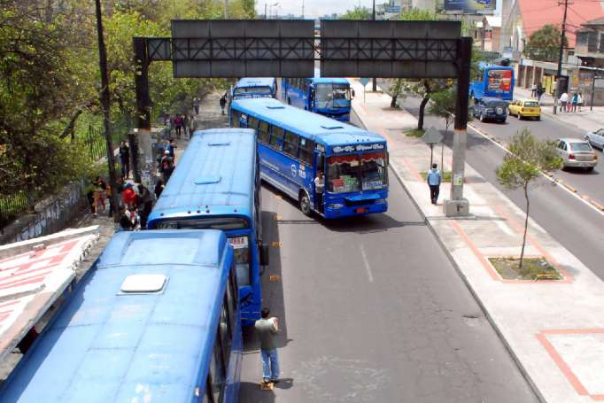 En Quito circulan 3.082 unidades de transporte urbano..