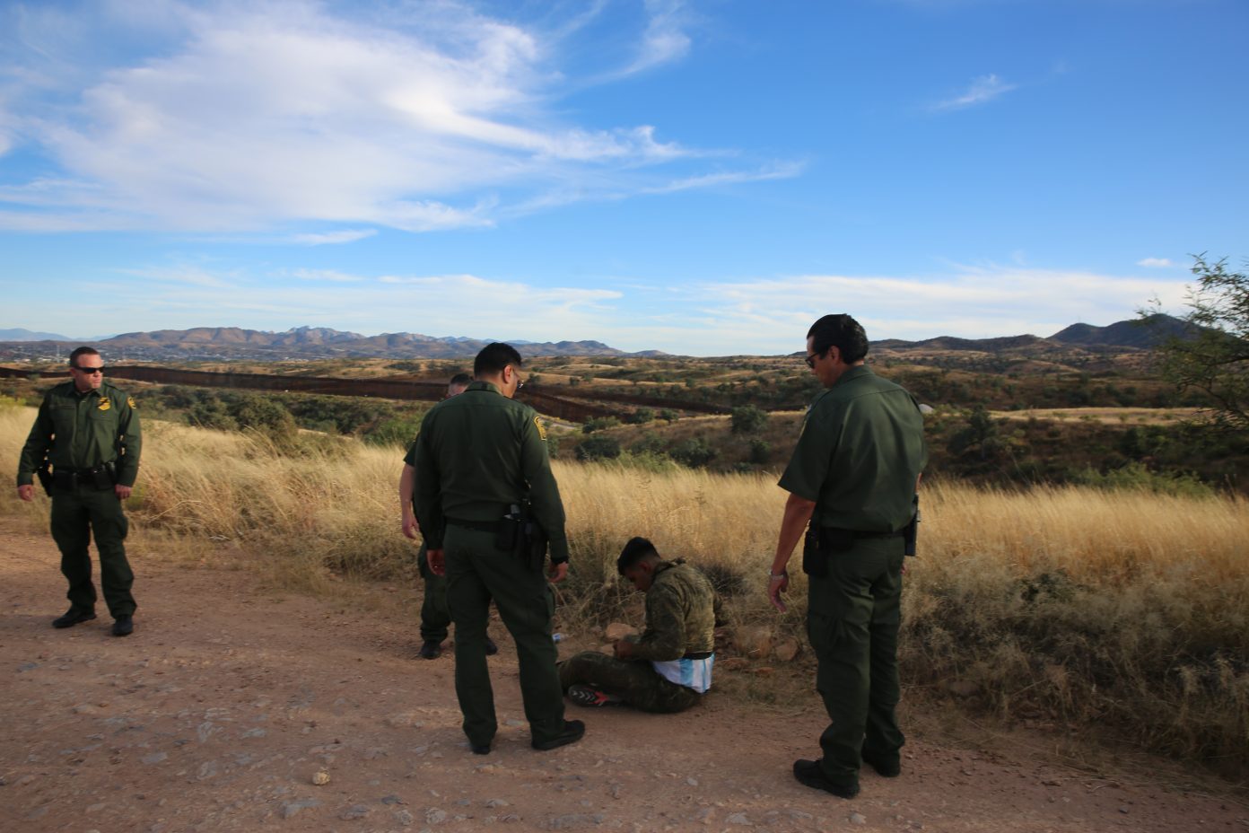 La frontera México-EE.UU. se cruza entre drogas y amenazas