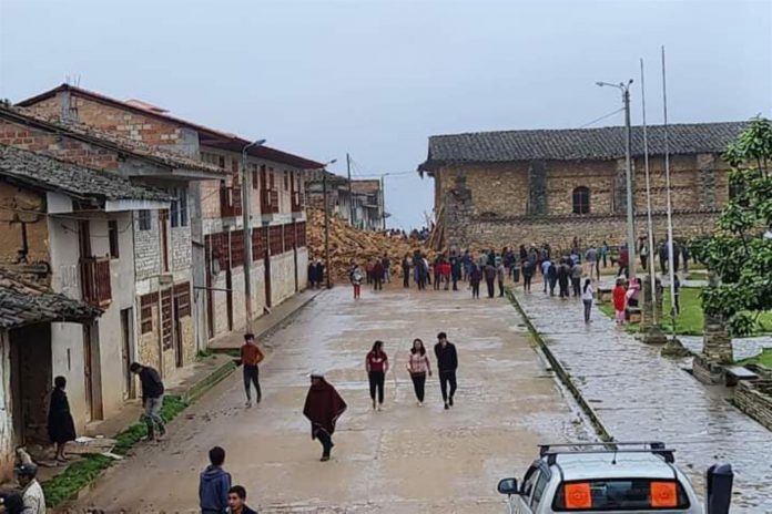 Daños. La conocida torre de la iglesia del distrito de La Jalca Grande, en la provincia de Chachapoyas, se derrumbó por el terremoto de este 28 de noviembre de 2021.