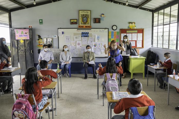 En el sistema educativo ecuatoriano hay 4,3 millones de estudiantes.
