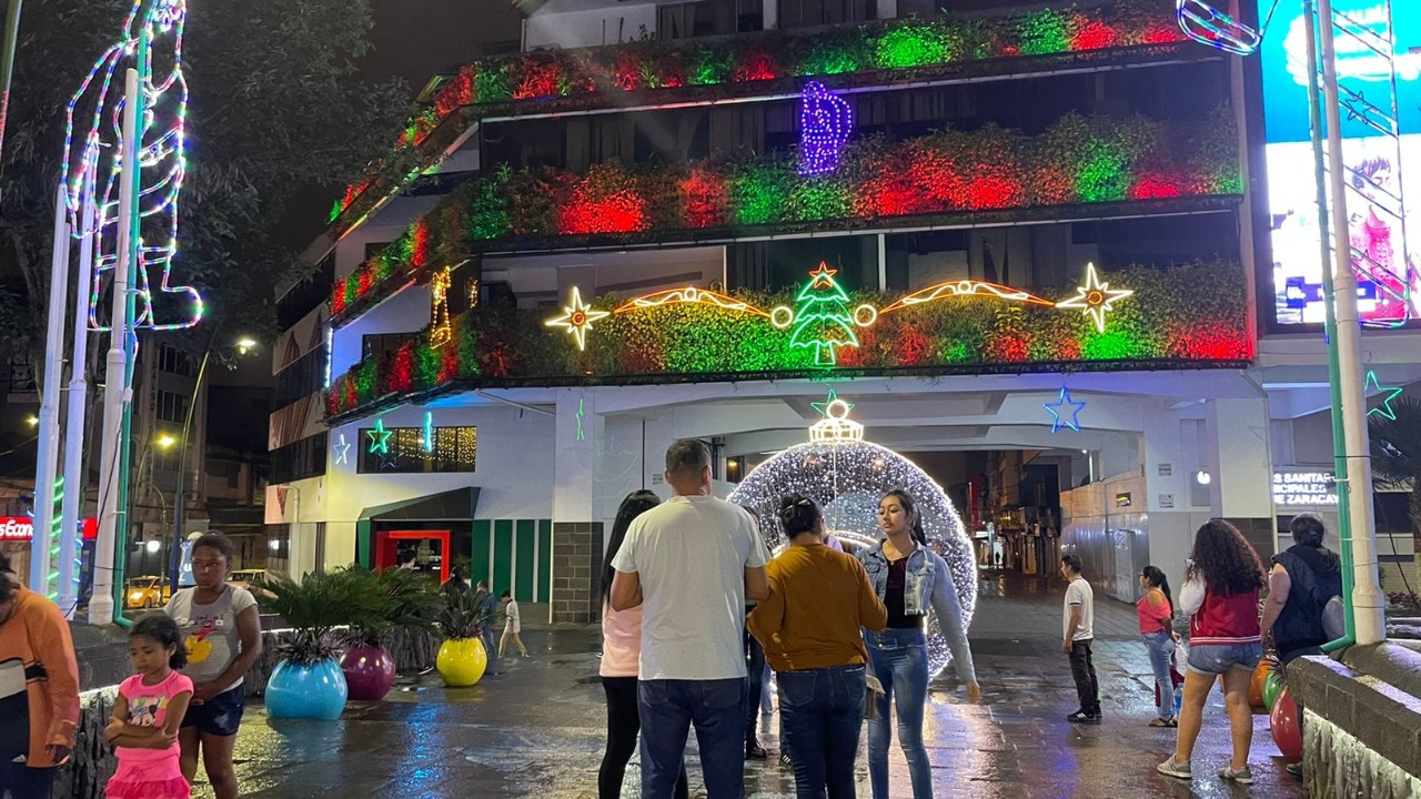 Desde el Municipio de Santo Domingo se lanzaron ‘regalos’